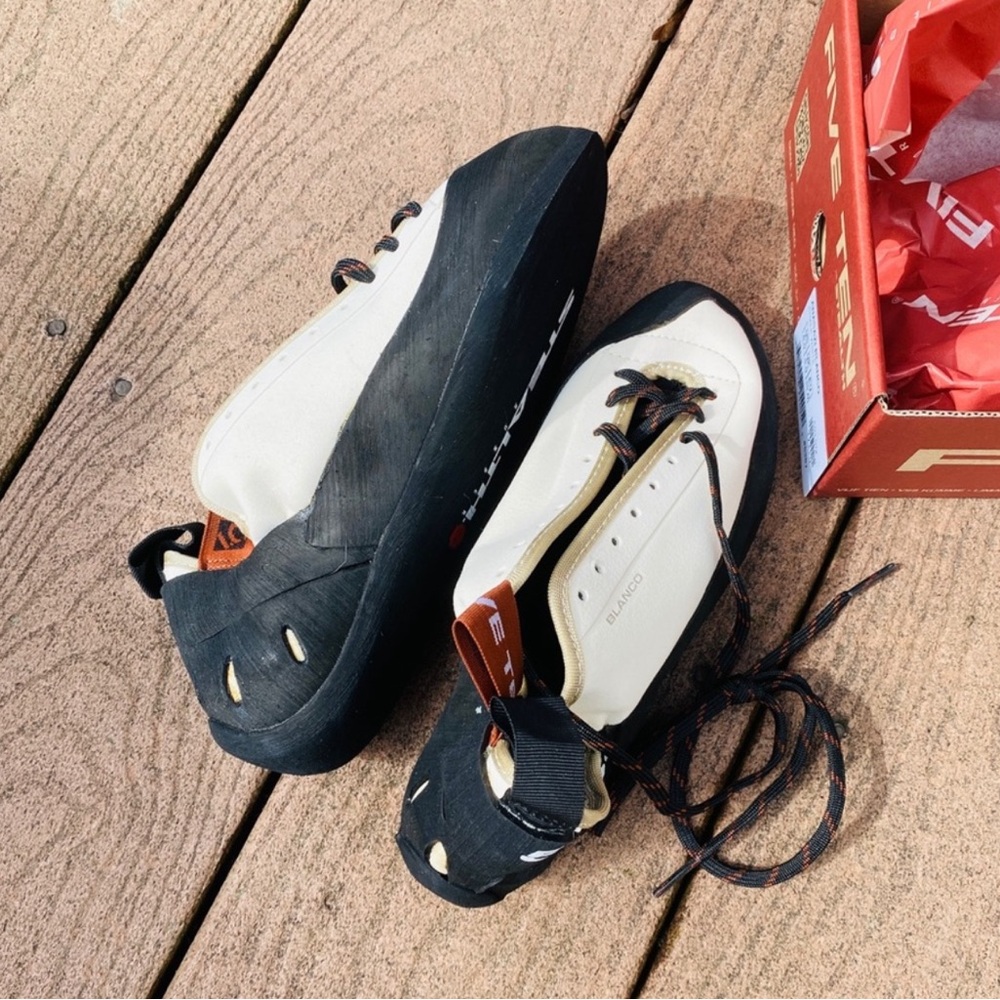 FIVE TEN Anasazi Blanco Climbing Shoes